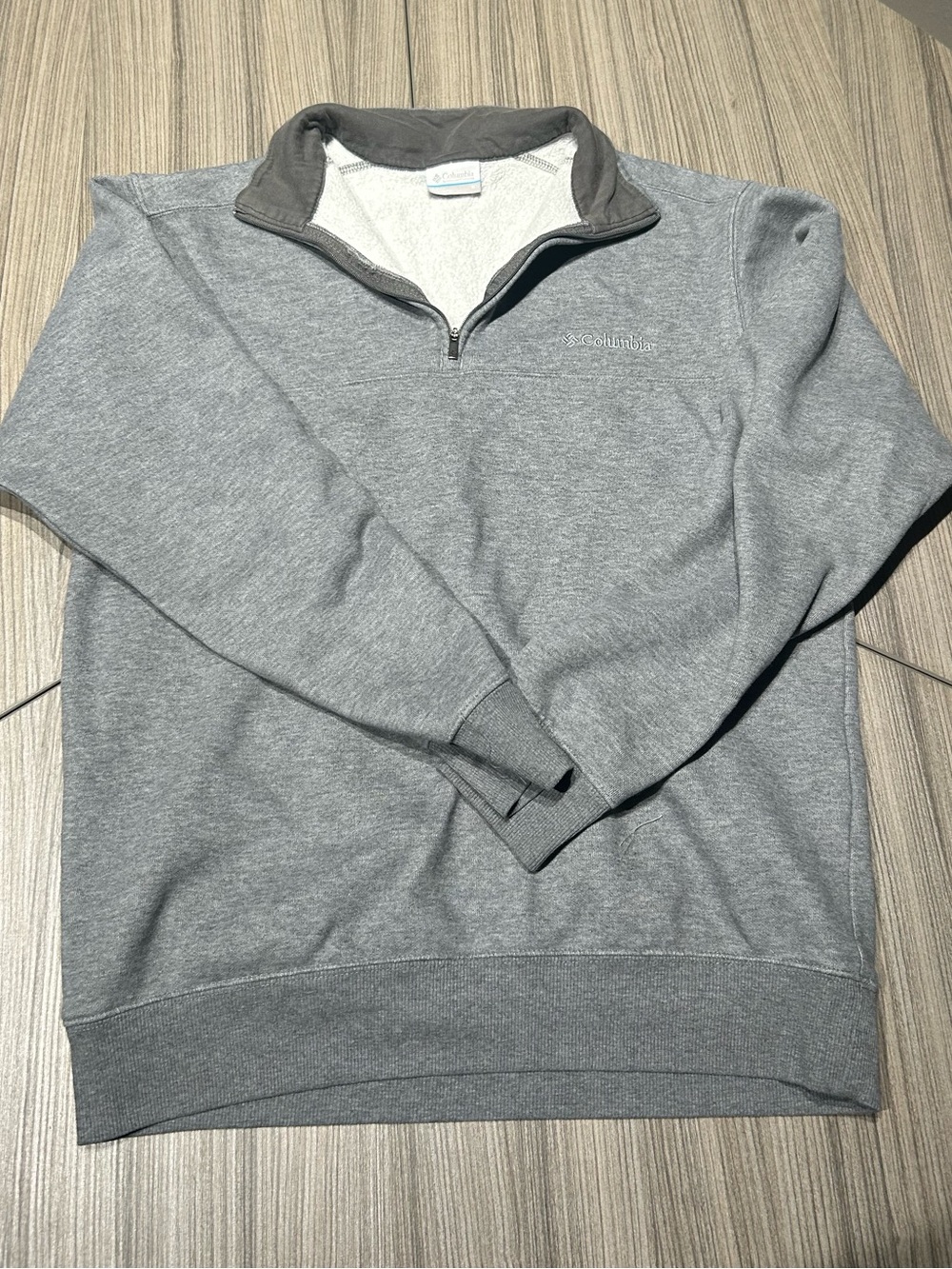Columbia Men's Gray Half-Zip Pullover Sweatshirt